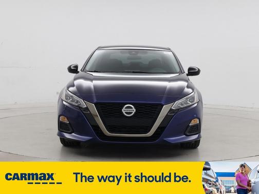 2022 Nissan Altima SR