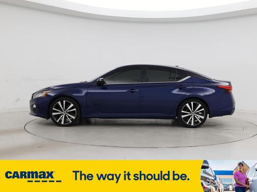 2022 Nissan Altima SR