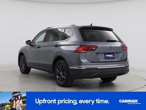 Gray 2023 Volkswagen Tiguan SE