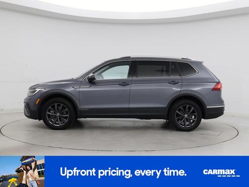 Gray 2023 Volkswagen Tiguan SE