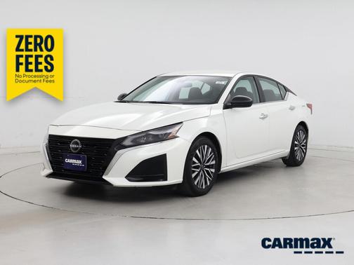 White 2025 Nissan Altima SV