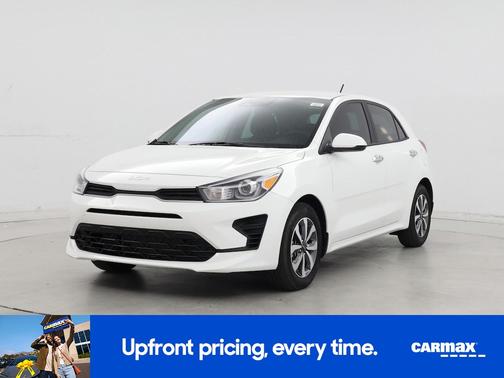 White 2022 Kia Rio S