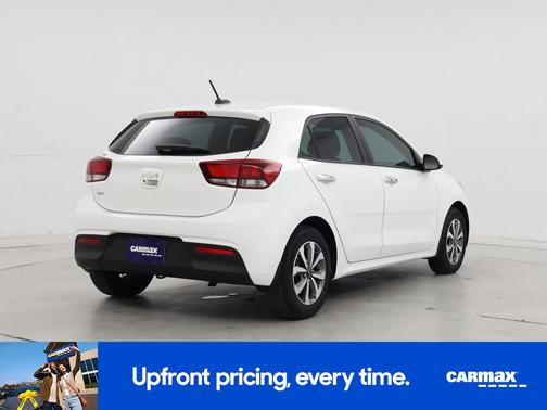 White 2022 Kia Rio S