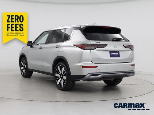 Silver 2025 Mitsubishi Outlander SE