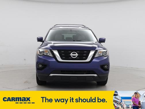 2017 Nissan Pathfinder SL