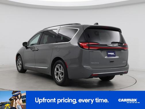 Gray 2023 Chrysler Pacifica Limited