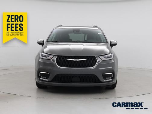 Gray 2023 Chrysler Pacifica Limited