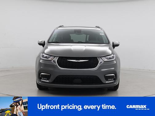 Gray 2023 Chrysler Pacifica Limited