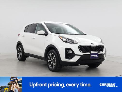 White 2022 Kia Sportage LX