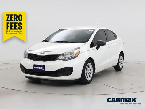 White 2015 Kia Rio LX
