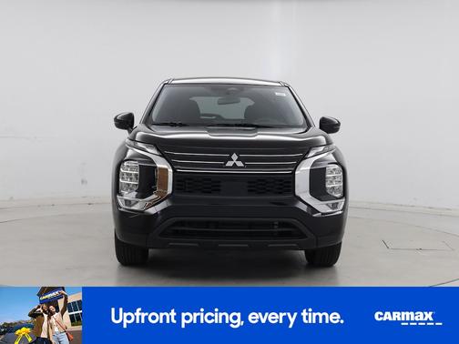 Black 2024 Mitsubishi Outlander ES