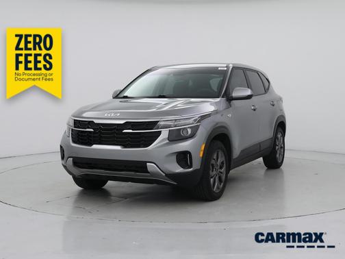 Gray 2024 Kia Seltos LX