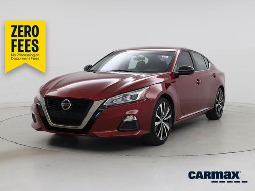 Red 2020 Nissan Altima SR