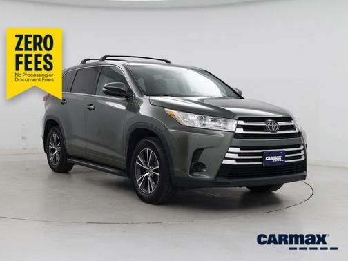 Green 2017 Toyota Highlander LE