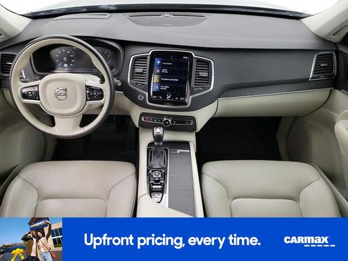 2020 Volvo XC90 T5 Momentum