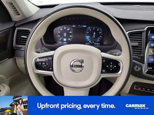 2020 Volvo XC90 T5 Momentum