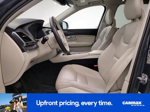 2020 Volvo XC90 T5 Momentum