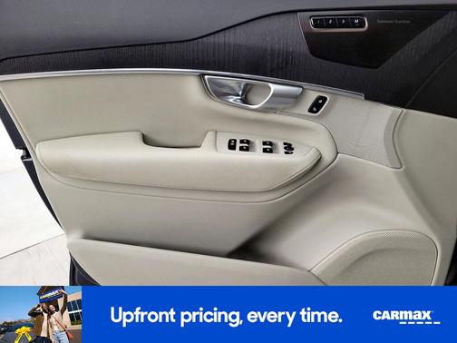 2020 Volvo XC90 T5 Momentum