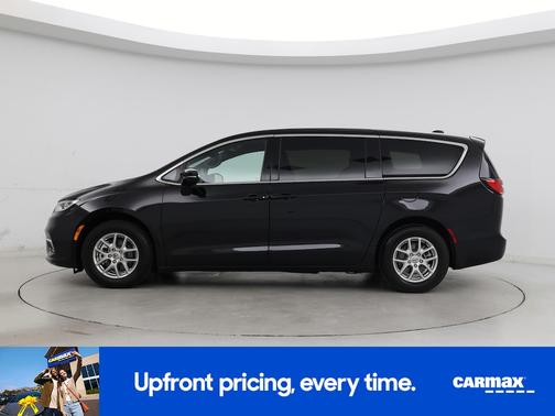 Black 2025 Chrysler Pacifica Select