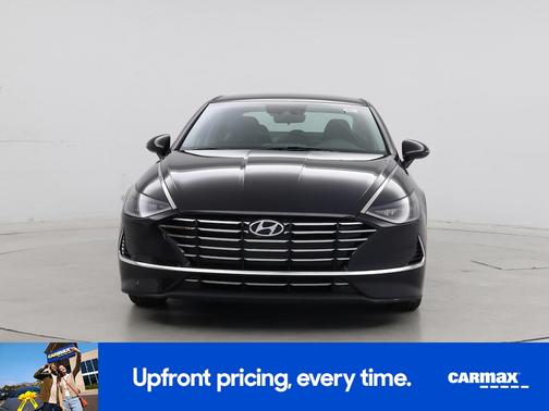 Black 2023 Hyundai SONATA SE