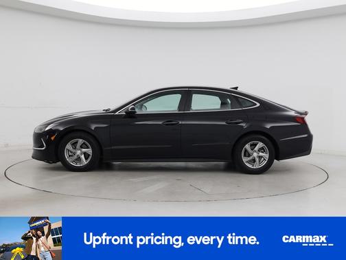 Black 2023 Hyundai SONATA SE