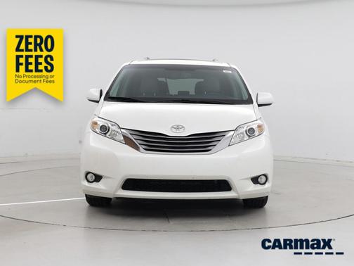 Pearl 2015 Toyota Sienna XLE