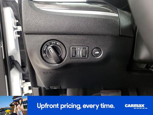 2020 Chrysler 300 Touring