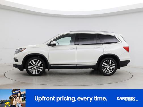 White 2016 Honda Pilot Elite