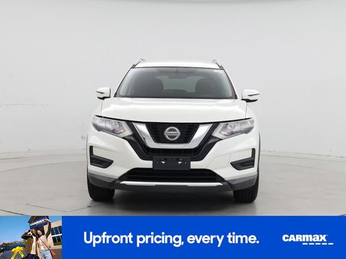 White 2018 Nissan Rogue SV