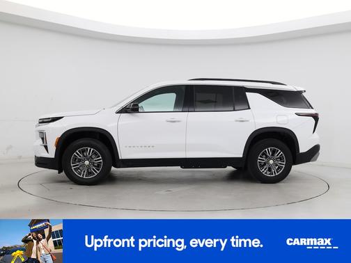 White 2024 Chevrolet Traverse LT