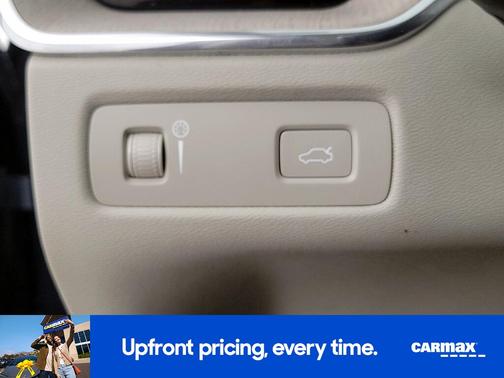 Blue 2018 Volvo XC60 T6 Inscription