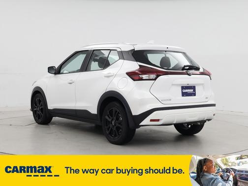 2022 Nissan Kicks SV