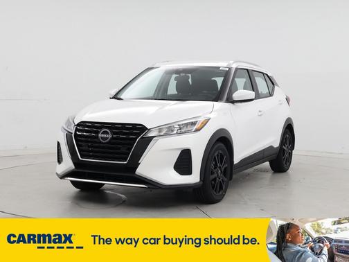 2022 Nissan Kicks SV