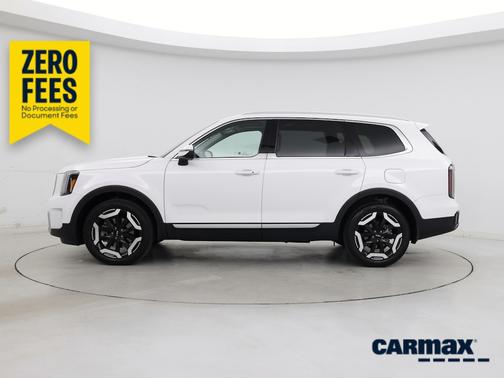 White 2025 Kia Telluride EX