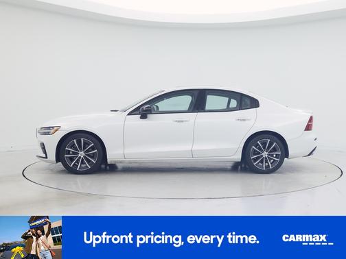 White 2022 Volvo S60 B5 Inscription