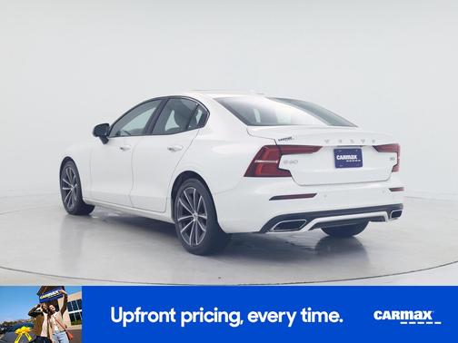 White 2022 Volvo S60 B5 Inscription
