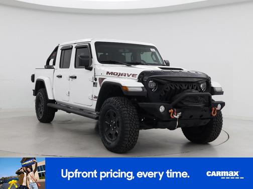 White 2022 Jeep Gladiator Mojave