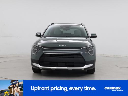 Green 2024 Kia Niro EX