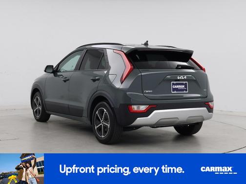 Green 2024 Kia Niro EX