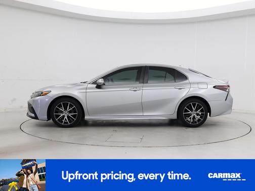 Silver 2022 Toyota Camry SE