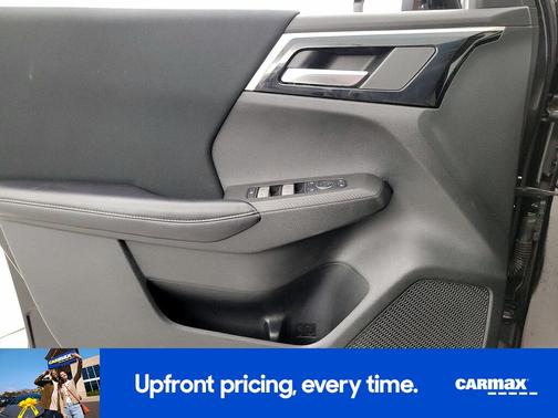 Black 2022 Mitsubishi Outlander ES