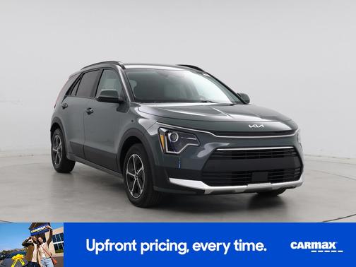 Green 2024 Kia Niro EX