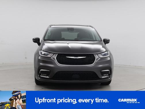 Gray 2023 Chrysler Pacifica Touring L