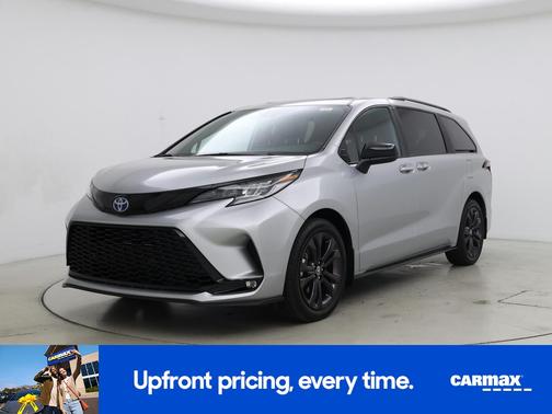 Silver 2025 Toyota Sienna XSE