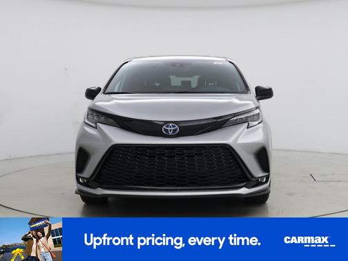 Silver 2025 Toyota Sienna XSE