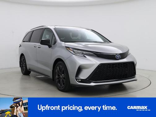 Silver 2025 Toyota Sienna XSE