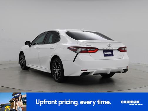 White 2023 Toyota Camry SE