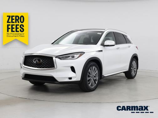 White 2023 INFINITI QX50 Luxe