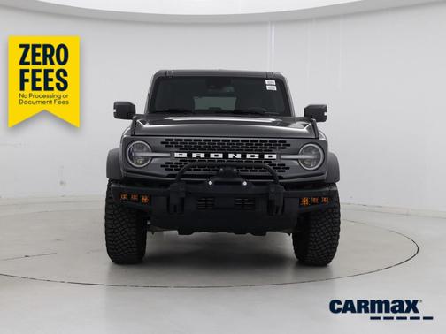 Gray 2024 Ford Bronco Badlands
