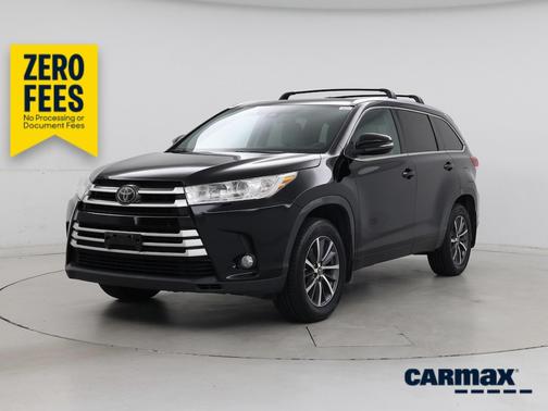 Black 2017 Toyota Highlander XLE